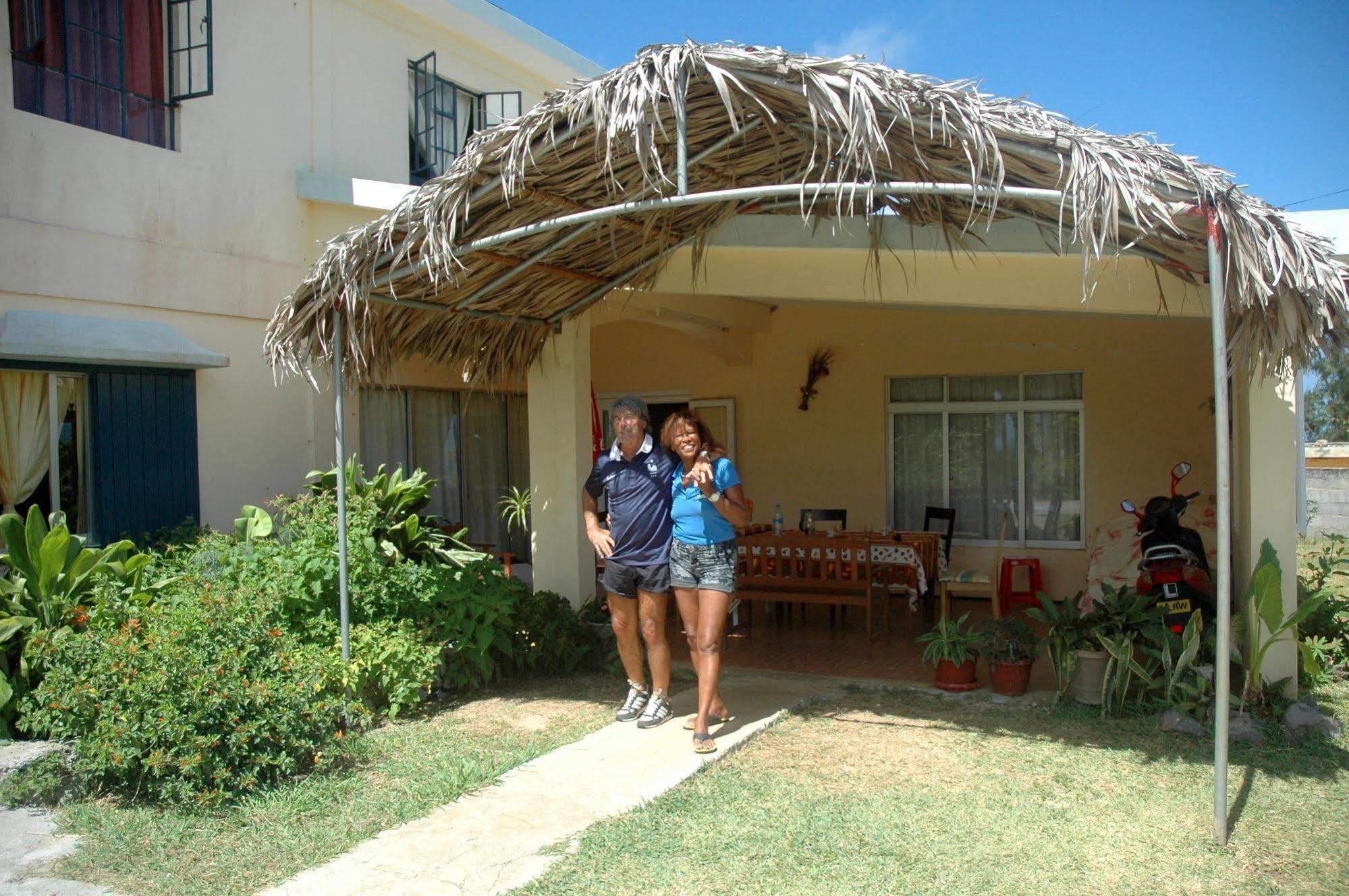 Reve Des Iles Guesthouse Gravier ภายนอก รูปภาพ